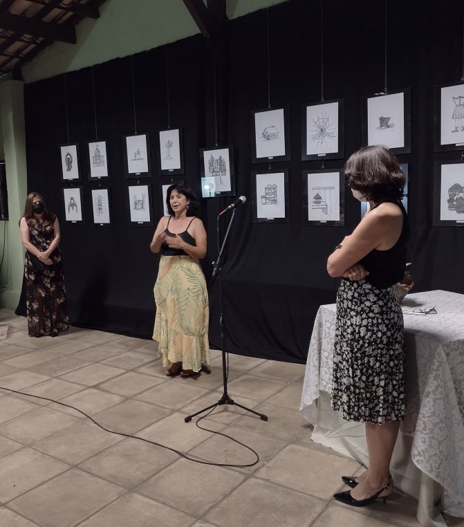 api-modulos/fotos/img/galeria_cat_culturais_505/505/12773/TERÇA LITERÁRIA MARIA LOPES DE OLIVEIRA DANDO SEU DEPOIMENTO - 09.11.2021 (20).jpg